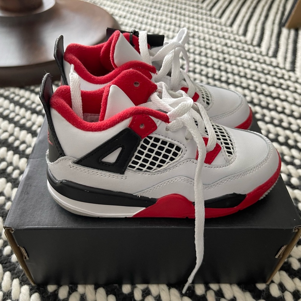 Brand new with tags Nike Jordan 4 Retro shoes toddler size 9C